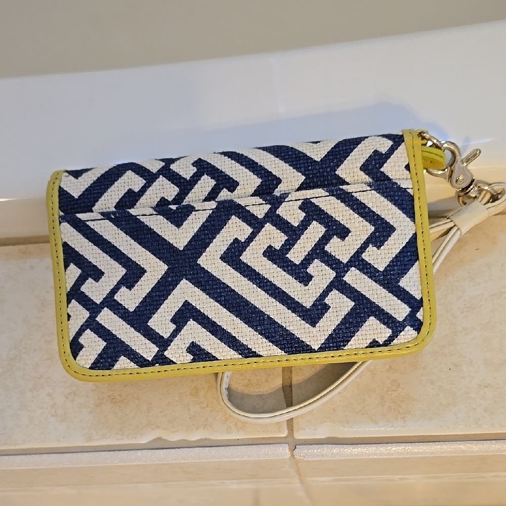 Spartina 449 Navy and Cream Wristlet - Picture 2 of 7